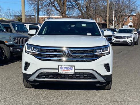 Certified 2023 Volkswagen Atlas Cross Sport SE w/ Panoramic Sunroof Package image 5