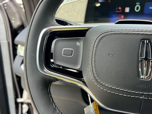 New 2025 Lincoln Navigator L Reserve w/ Jet Appearance Package image 24