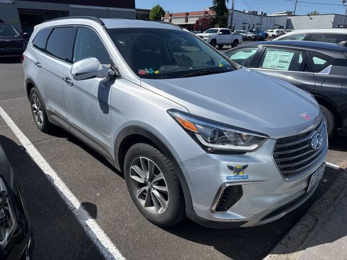 Used 2019 Hyundai Santa Fe XL SE AWD/4WD image 2
