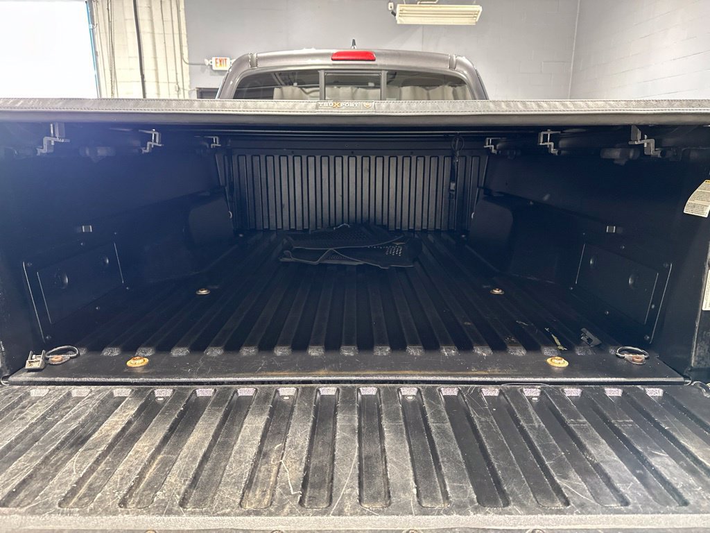 Used 2017 Toyota Tacoma SR5 w/ Tow Package AWD/4WD image 14