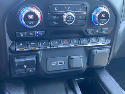 Used 2021 GMC Sierra 1500 Denali w/ Denali Ultimate Package image 32