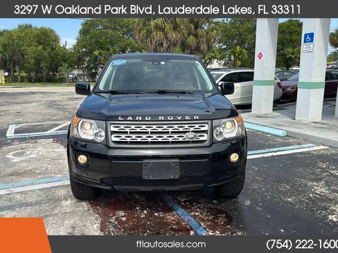 Used 2011 Land Rover LR2 HSE image 5