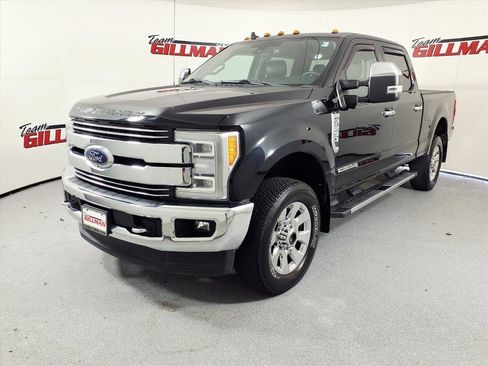Used 2019 Ford F250 Lariat w/ Lariat Ultimate Package image 2