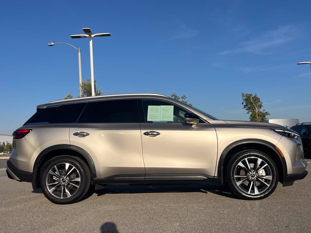 Used 2024 INFINITI QX60 Luxe w/ Cargo Package FWD image 6