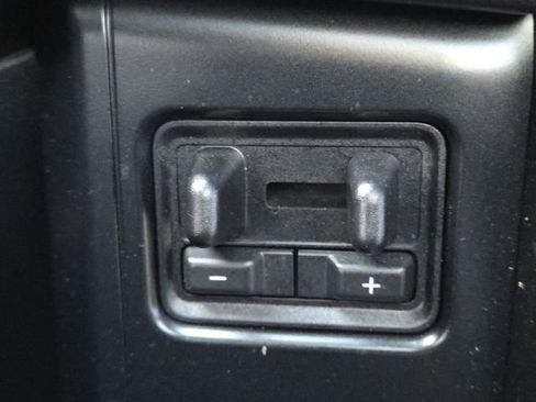 Used 2023 Ford F150 Lightning Platinum image 10