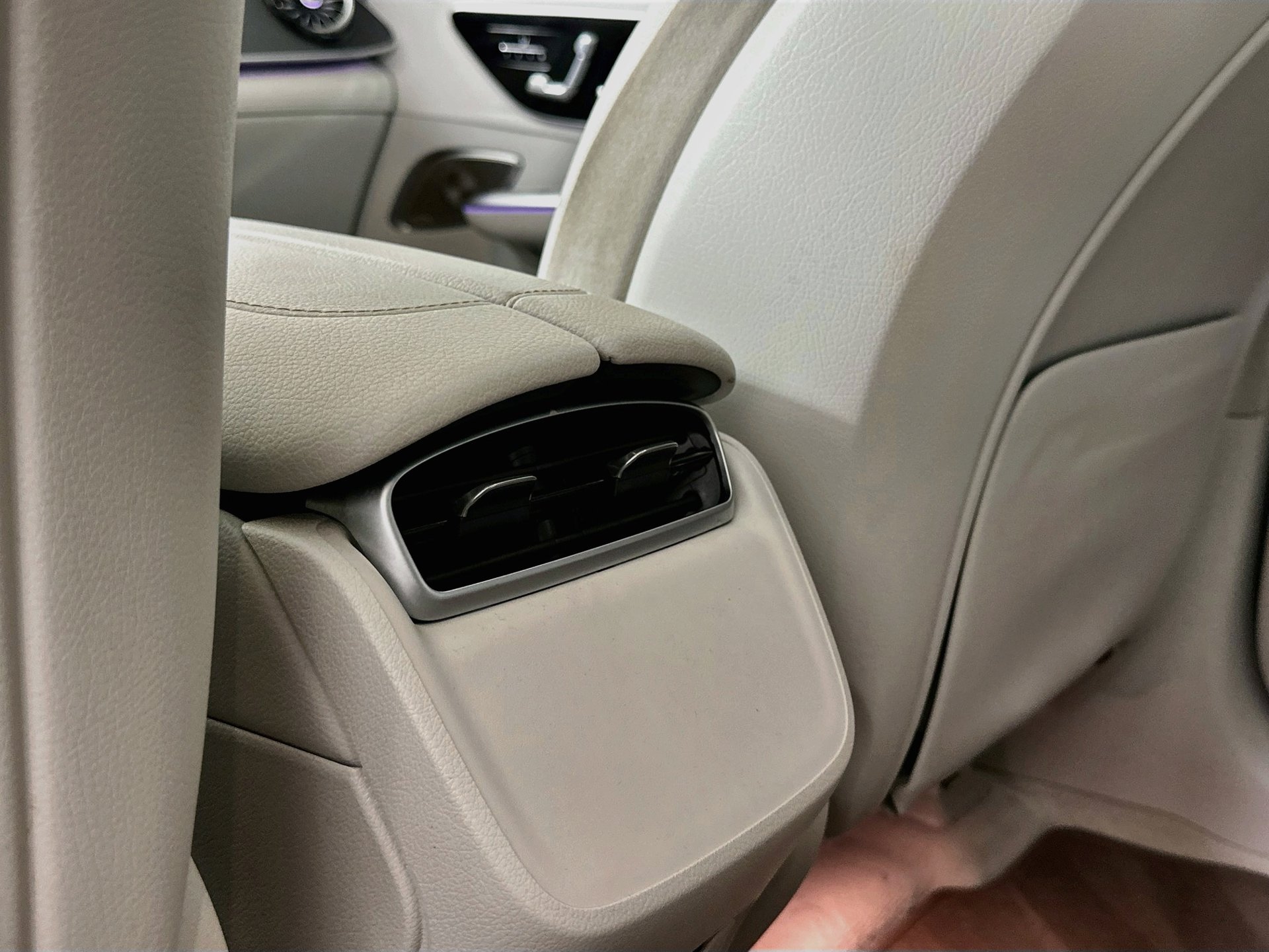 Certified 2023 Mercedes-Benz EQE 350+ SUV image 28