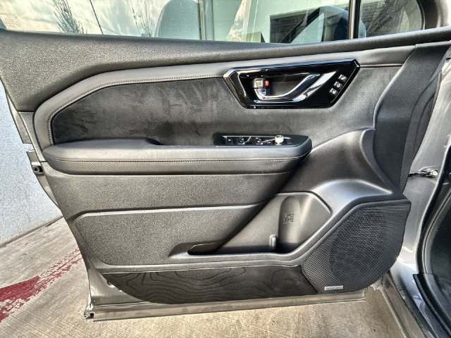 Certified 2025 Subaru Forester Touring AWD/4WD image 13