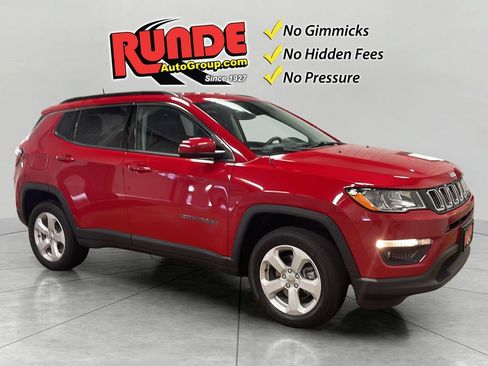 Used 2018 Jeep Compass Latitude w/ Popular Equipment Group AWD/4WD image 8