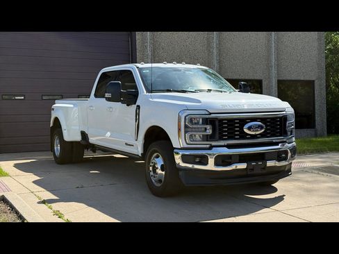 Used 2024 Ford F350 Lariat w/ Lariat Ultimate Package AWD/4WD image 1