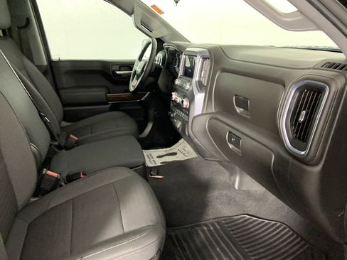 Used 2020 GMC Sierra 1500 SLE w/ SLE Value Package image 16