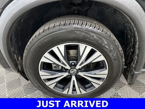 Used 2021 Nissan Rogue SV w/ Premium Package image 12