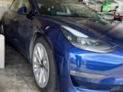 Used 2022 Tesla Model 3 Long Range AWD/4WD image 2