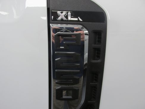 New 2025 Ford F250 XLT w/ Snow Plow Prep Package image 19