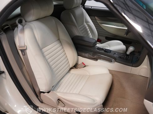 Used 2005 Ford Thunderbird 50th Anniversary RWD image 36