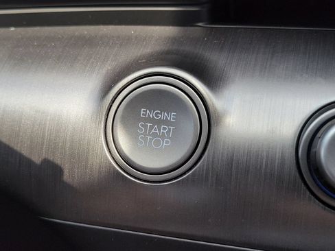 Used 2025 Hyundai Kona SEL FWD image 33