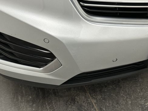 Used 2017 Cadillac XT5 Luxury image 3