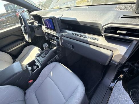 Used 2024 Toyota Tacoma SR5 AWD/4WD image 26