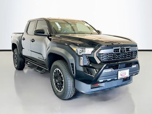 New 2026 Toyota Tacoma TRD Off-Road image 3