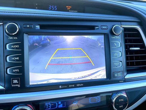 Used 2016 Toyota Highlander Limited image 27