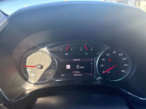 Used 2022 Chevrolet Equinox RS w/ Infotainment Package image 27