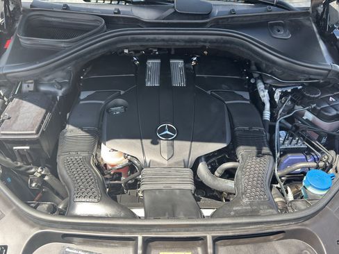 Used 2019 Mercedes-Benz GLS 450 4MATIC image 37