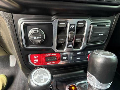 Used 2021 Jeep Wrangler Unlimited Rubicon 4xe w/ Steel Bumper Group image 31