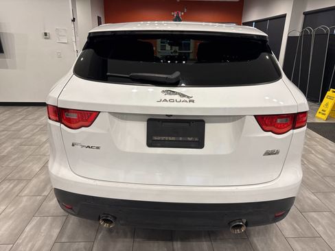 Used 2020 Jaguar F-PACE Premium image 15