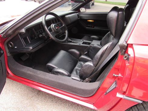 Used 1989 Chevrolet Corvette Coupe RWD image 20