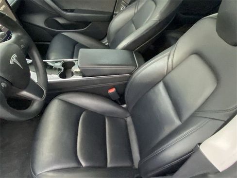 Used 2018 Tesla Model 3 Mid Range image 7