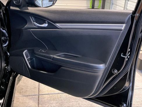 Used 2020 Honda Civic Sport image 24