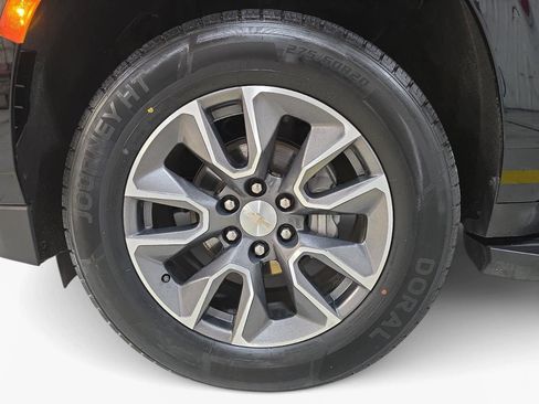 Used 2023 Chevrolet Suburban LS w/ Driver Alert Package AWD/4WD image 10