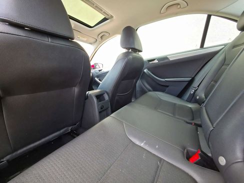 Used 2015 Volkswagen Jetta SE FWD image 12