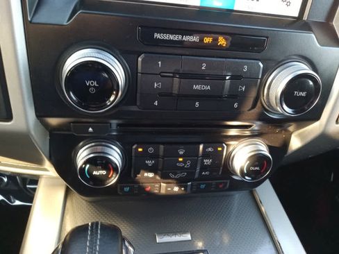 Used 2017 Ford F150 Lariat w/ Equipment Group 502A Luxury AWD/4WD image 23
