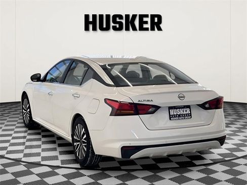 Used 2025 Nissan Altima 2.5 SV image 5