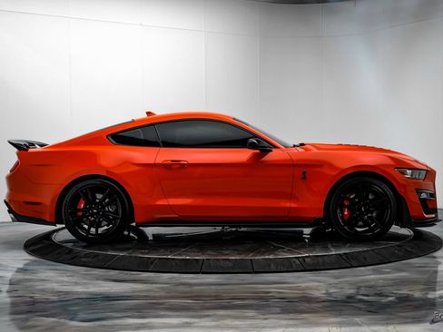 Used 2022 Ford Mustang Shelby GT500 w/ Technology Package image 15