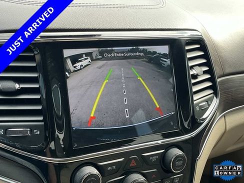 Certified 2020 Jeep Grand Cherokee Overland AWD/4WD image 32
