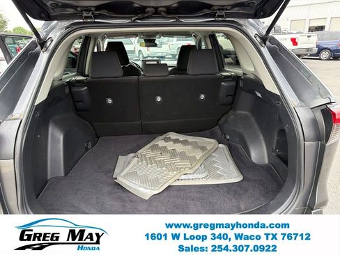Used 2021 Toyota RAV4 LE AWD/4WD image 22