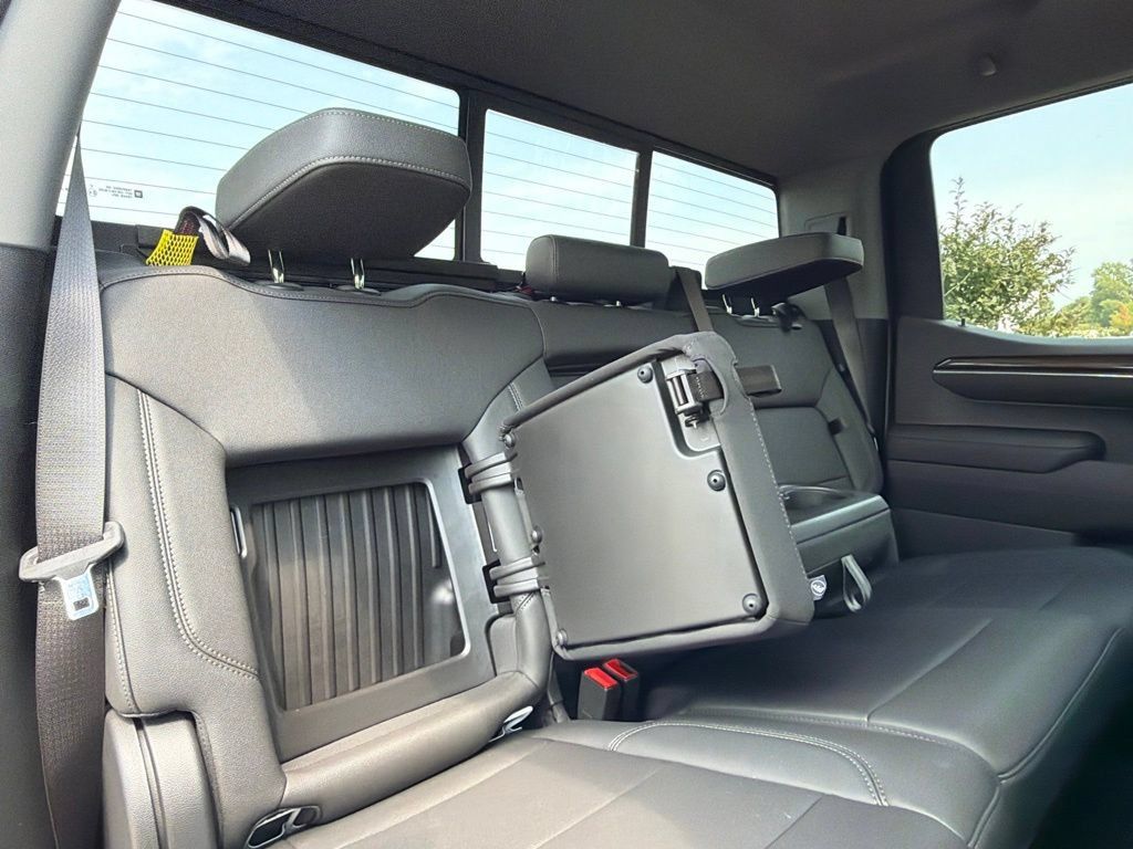 Used 2023 Chevrolet Silverado 1500 LT Trail Boss w/ Convenience Package II AWD/4WD image 36