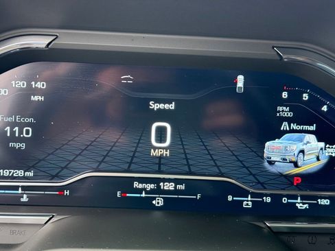 Used 2024 GMC Sierra 1500 Denali w/ Technology Package image 9