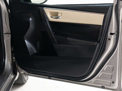 Used 2016 Toyota Corolla LE image 17