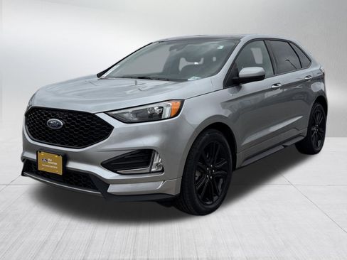 Certified 2024 Ford Edge ST-Line AWD/4WD image 3