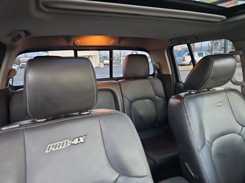 Used 2014 Nissan Frontier PRO-4X w/ Pro-4x Luxury Package image 15