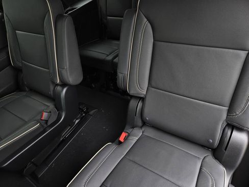 New 2026 GMC Yukon Elevation image 5