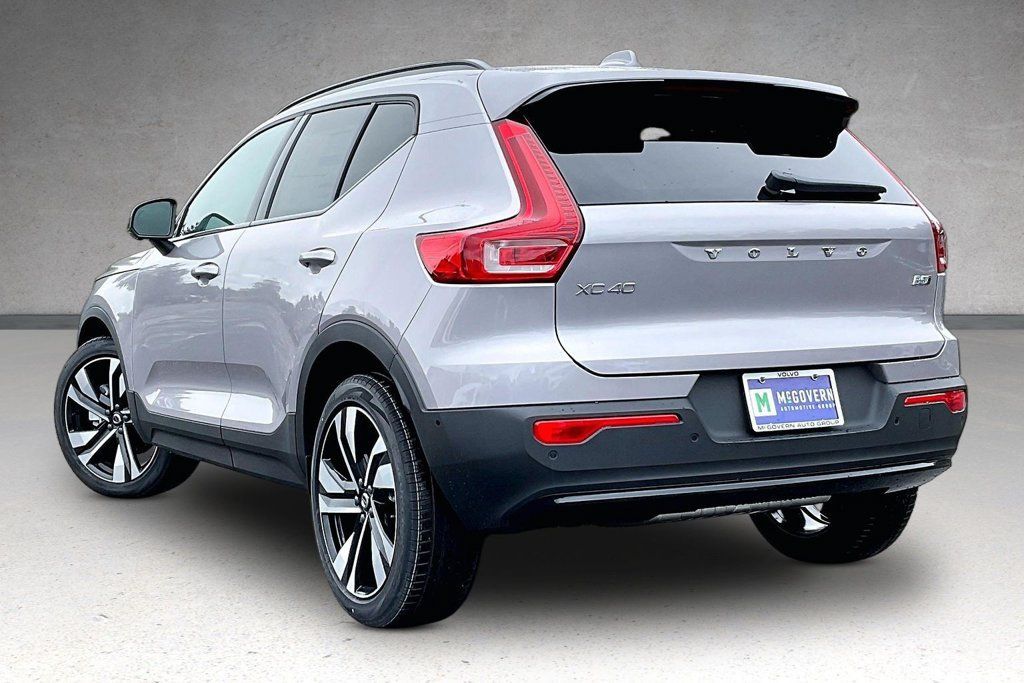 New 2026 Volvo XC40 B5 Ultra w/ Protection Package Premier AWD/4WD image 3