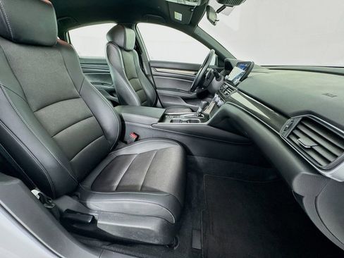 Used 2022 Honda Accord Sport image 32