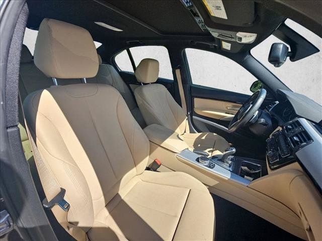 Used 2018 BMW 340i Sedan RWD image 18