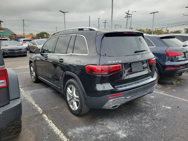 Used 2020 Mercedes-Benz GLB 250 4MATIC image 4