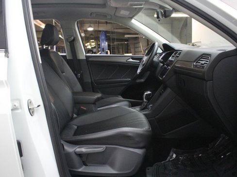 Used 2022 Volkswagen Tiguan SE image 23