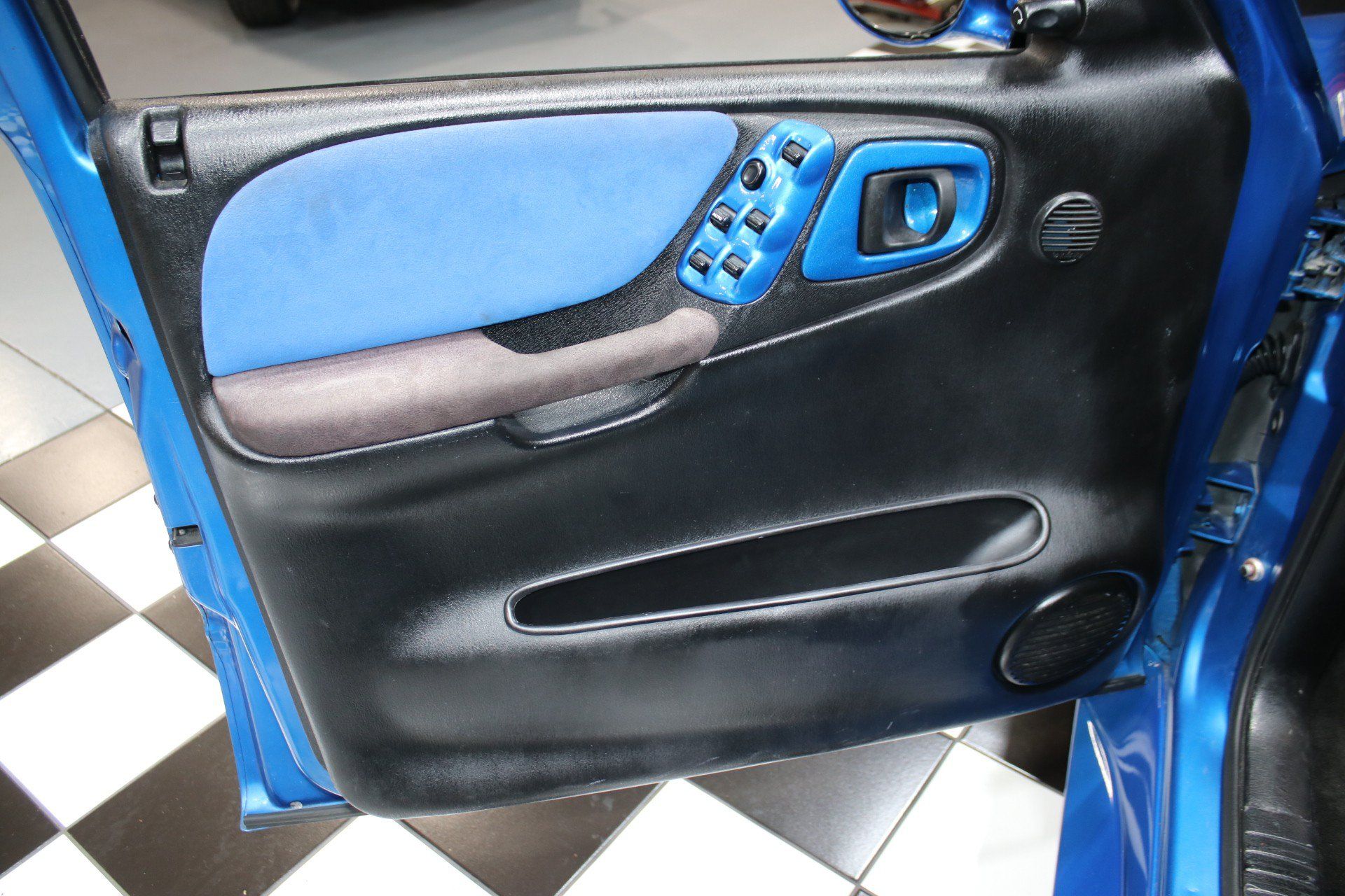 Used 1999 Dodge Durango 2WD image 46