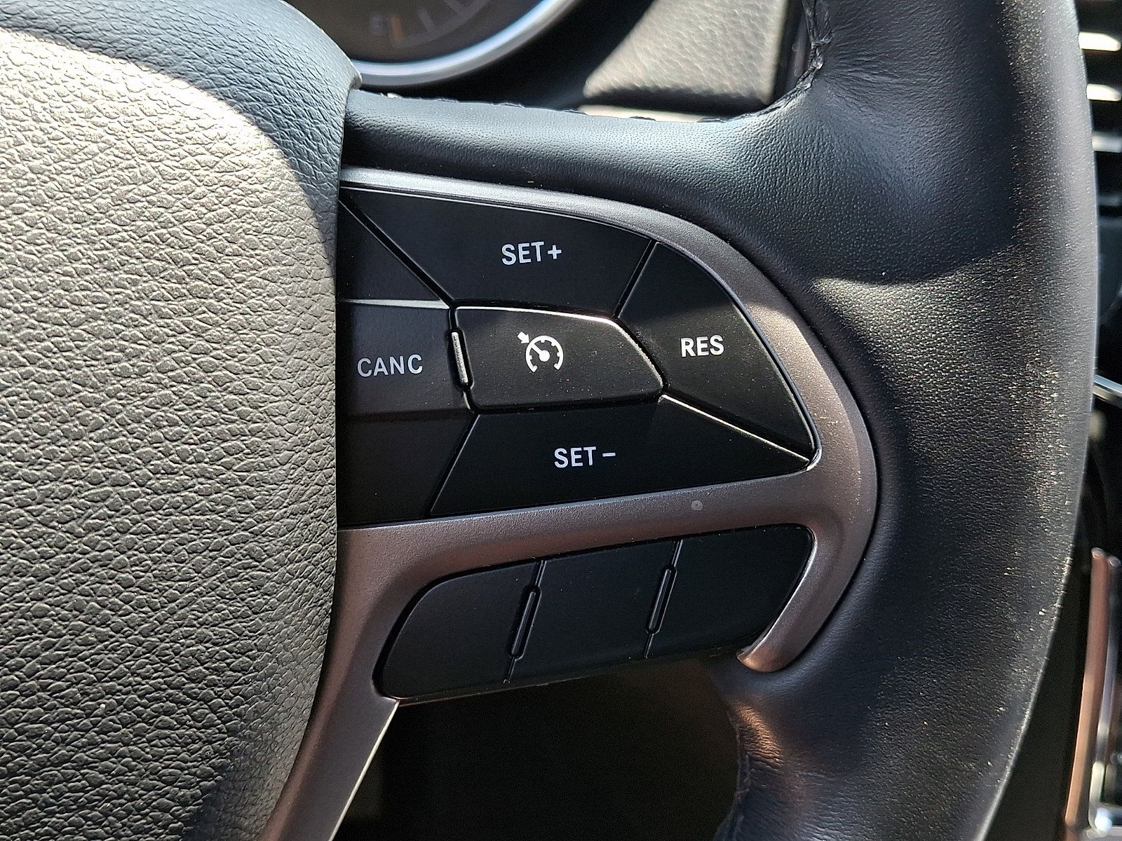 Used 2022 Jeep Grand Cherokee Laredo X AWD/4WD image 27
